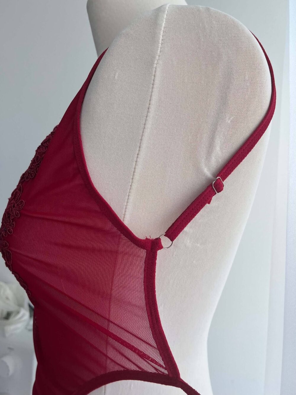 Valentine necc csipkés body