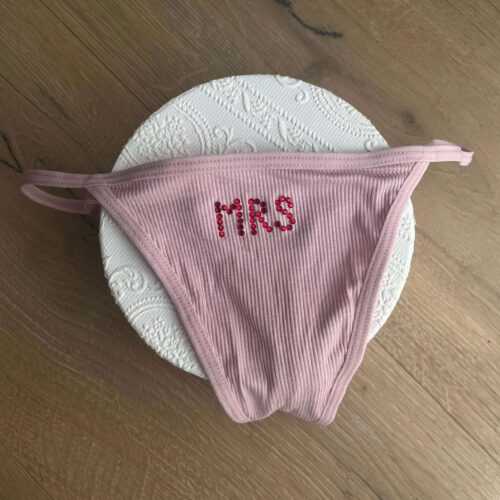 mrs-bugyi (1) MRS bugyi - M